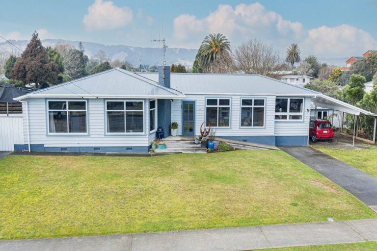 Photo of property in 230 Cambridge Street, Levin, 5510