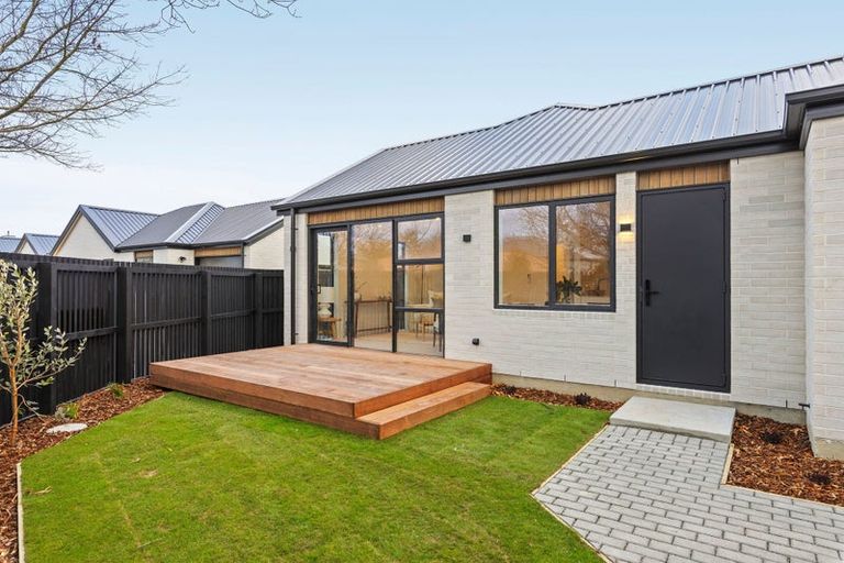 Photo of property in 4 Virtue Place, Hokowhitu, Palmerston North, 4410