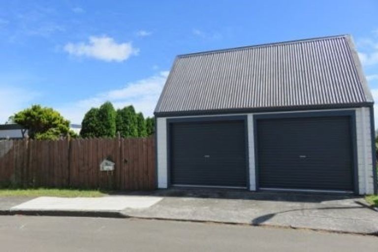 Photo of property in 3 Glamorgan Street, Northland, Wellington, 6012