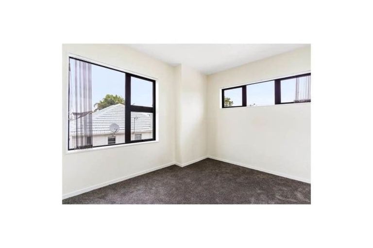 Photo of property in 3/15 Totara Road, Manurewa, Auckland, 2102