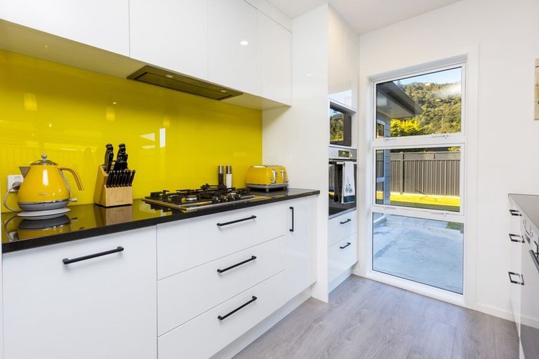 Photo of property in 21 Salisbury Crescent, Wallaceville, Upper Hutt, 5018