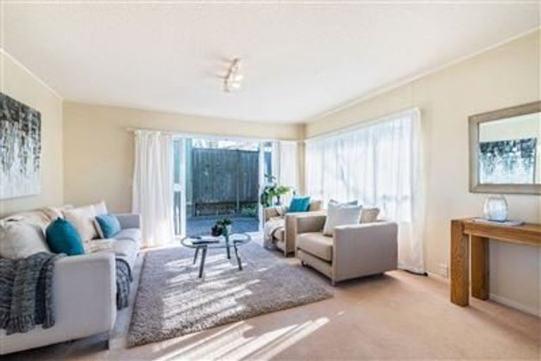 Photo of property in 1/3a Gordon Avenue, Forrest Hill, Auckland, 0620