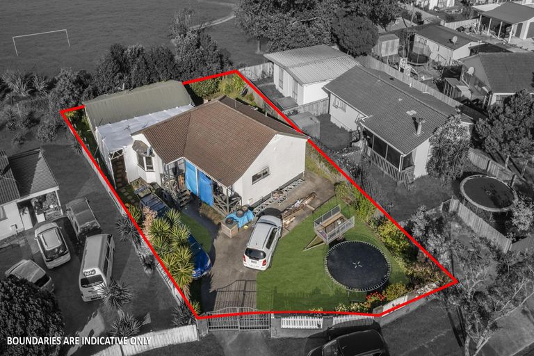 Photo of property in 9 Balwyn Place, Clendon Park, Auckland, 2103