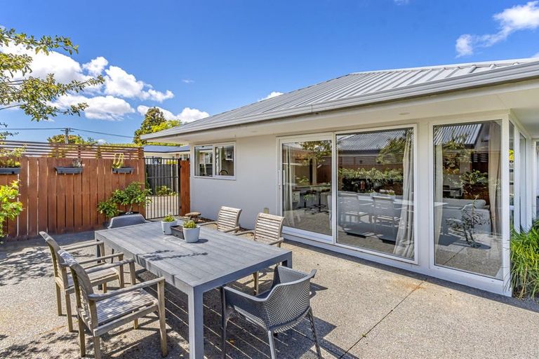 Photo of property in 1/271 Avonhead Road, Avonhead, Christchurch, 8042