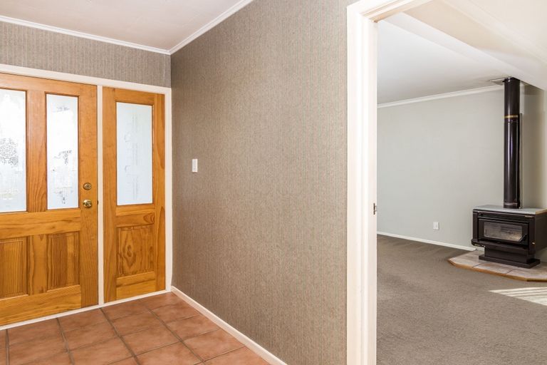 Photo of property in 106 Tamatea Road, Taupo, 3330