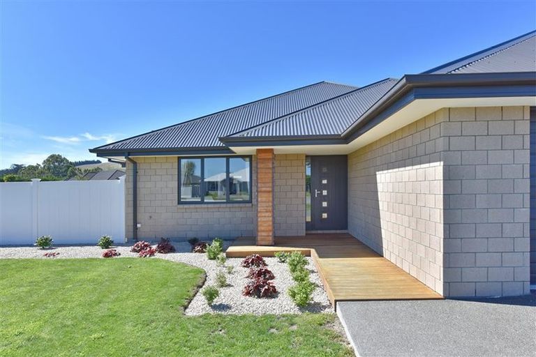 Photo of property in 63 Willowside Place, Amberley, 7410