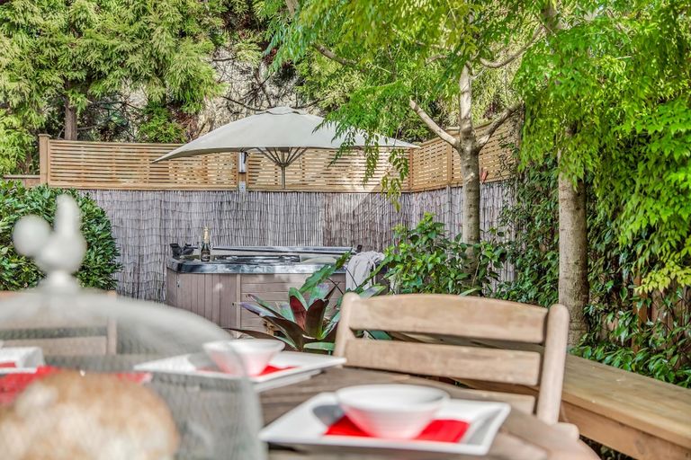 Photo of property in 2 Wawatai Drive, Karaka, Papakura, 2113