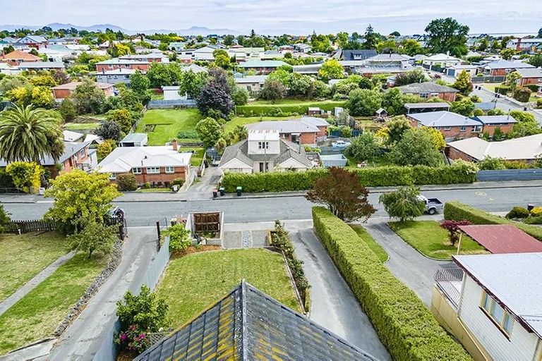 Photo of property in 18 Clifton Terrace, West End, Timaru, 7910
