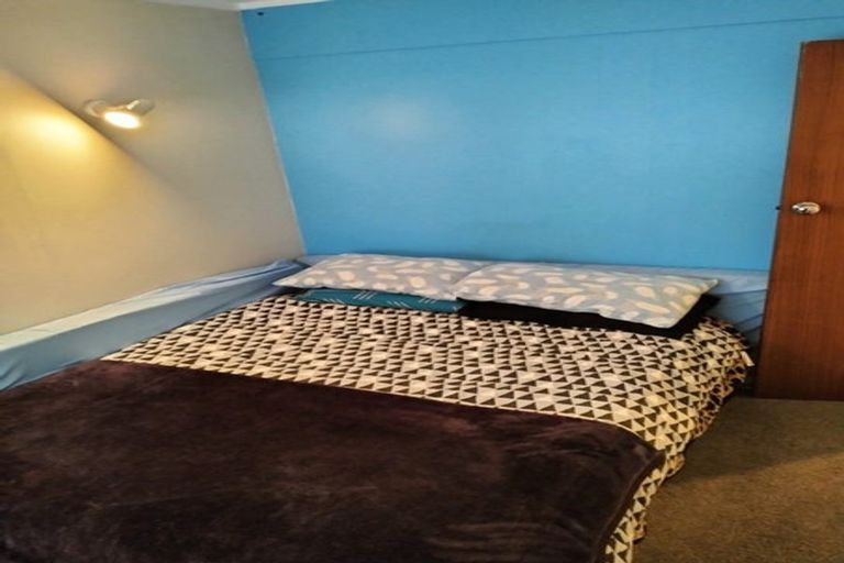 Photo of property in 27 Ngahere Street, Stokes Valley, Lower Hutt, 5019