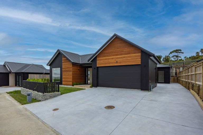 Photo of property in 25 Anehana Place, Stanmore Bay, Whangaparaoa, 0932