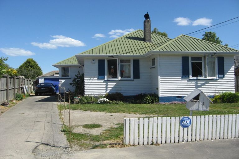 Photo of property in 2 Bellbrook Crescent, Shirley, Christchurch, 8013