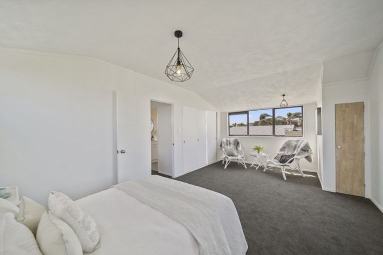 Photo of property in 2/127 Bucklands Beach Road, Bucklands Beach, Auckland, 2012