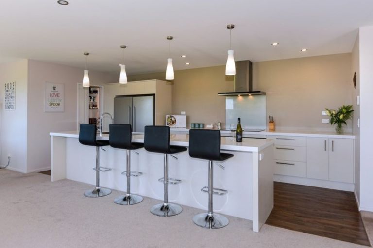 Photo of property in 36 Whitcombe Place, Darfield, 7571