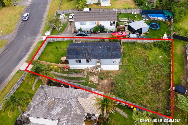 Photo of property in 15 Doone Place, Massey, Auckland, 0614