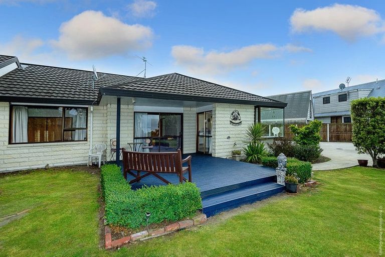 Photo of property in 42b Medina Crescent, Parklands, Christchurch, 8083