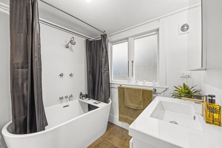 Photo of property in 44 Mersey Street, South Hill, Oamaru, 9400