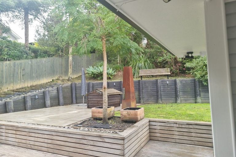 Photo of property in 102 Park Hill Road, Birkenhead, Auckland, 0626