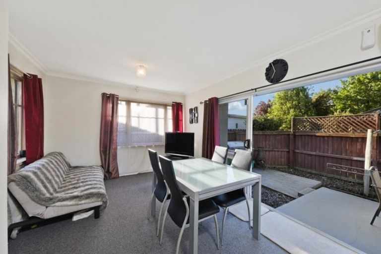 Photo of property in 2/6 Wentworth Street, Ilam, Christchurch, 8041