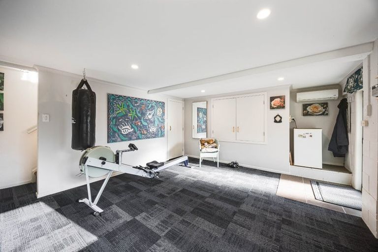 Photo of property in 1135 Scenic Drive North, Swanson, Auckland, 0816
