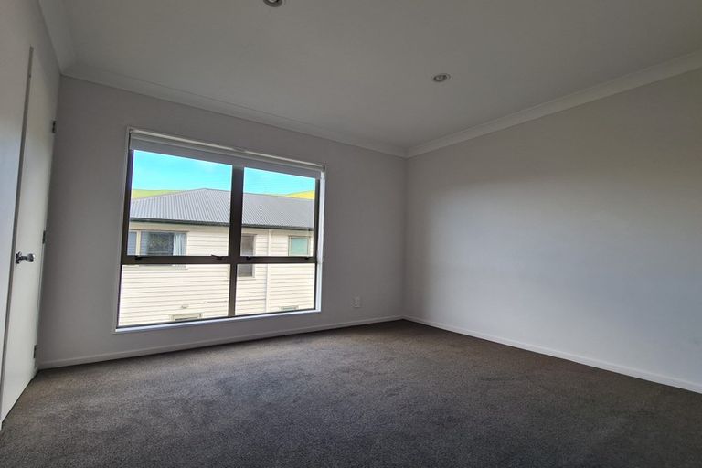Photo of property in 14 Gifford Grove, Churton Park, Wellington, 6037