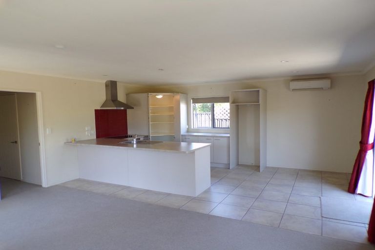 Photo of property in 7a Warwick Crescent, Taradale, Napier, 4112