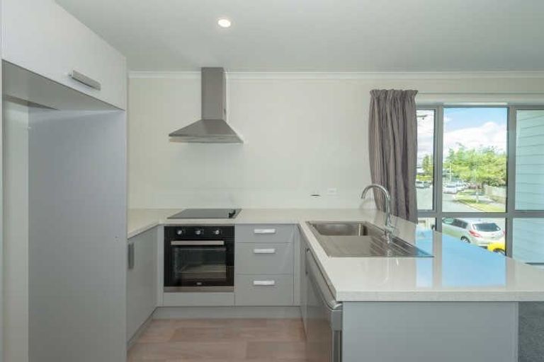 Photo of property in 1/25 Jones Crescent, Melville, Hamilton, 3206