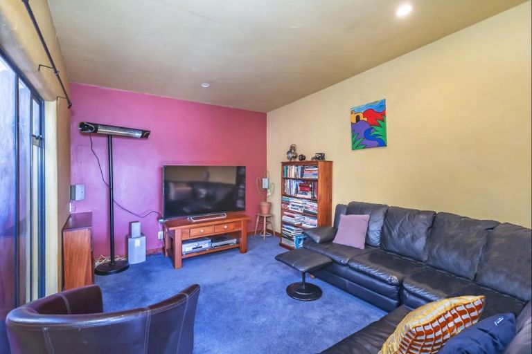 Photo of property in 15 Waitarere Beach Road, Waitarere, Levin, 5574