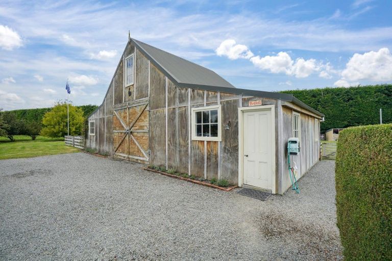 Photo of property in 38b Winton Lorneville Highway, Winton, 9781