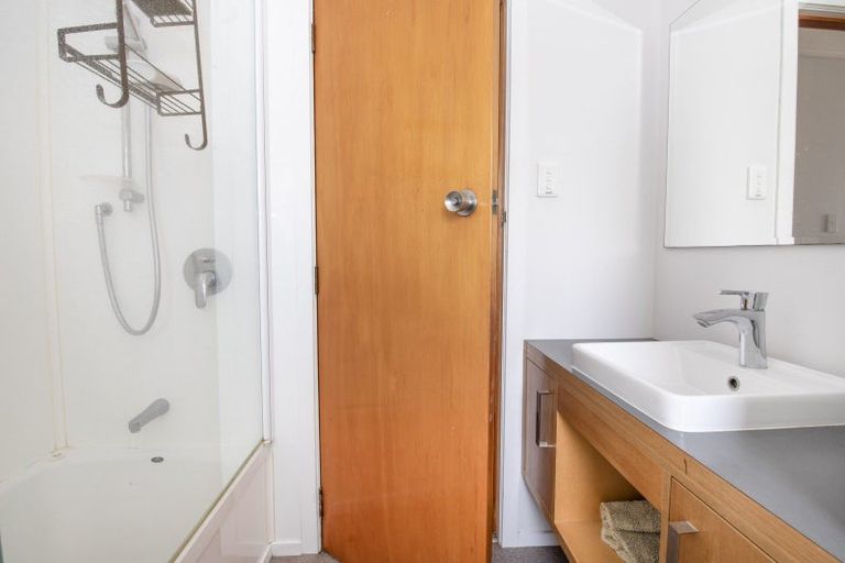 Photo of property in 1 Holyrood Street, Taradale, Napier, 4112