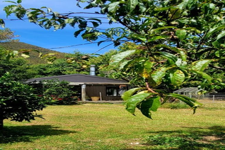 Photo of property in 100 Rocklands Road, Clifton, Takaka, 7183