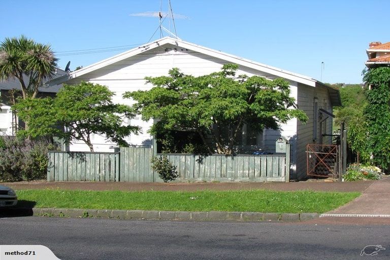Photo of property in 2/59 Dryden Street, Grey Lynn, Auckland, 1021