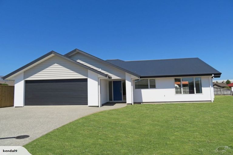 Photo of property in 2 Lassen Place, Stoke, Nelson, 7011