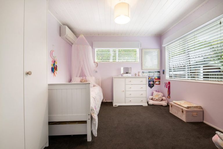 Photo of property in 1/15 Hart Road, Hauraki, Auckland, 0622