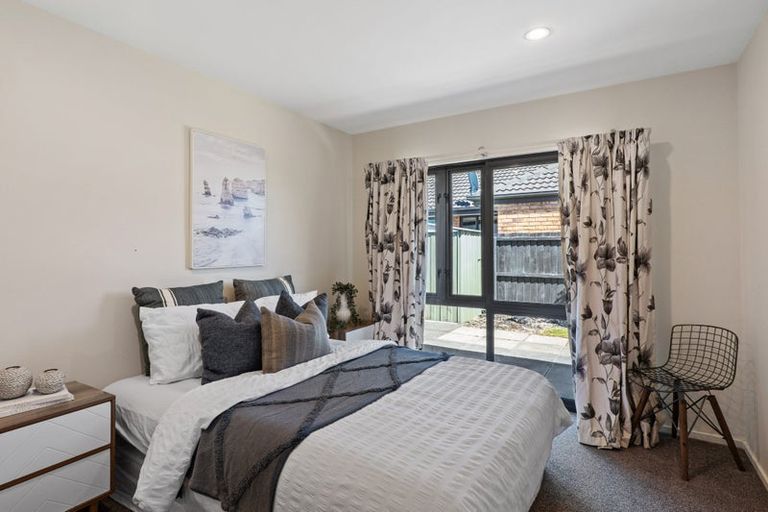 Photo of property in 1/66 Broadhaven Avenue, Parklands, Christchurch, 8083