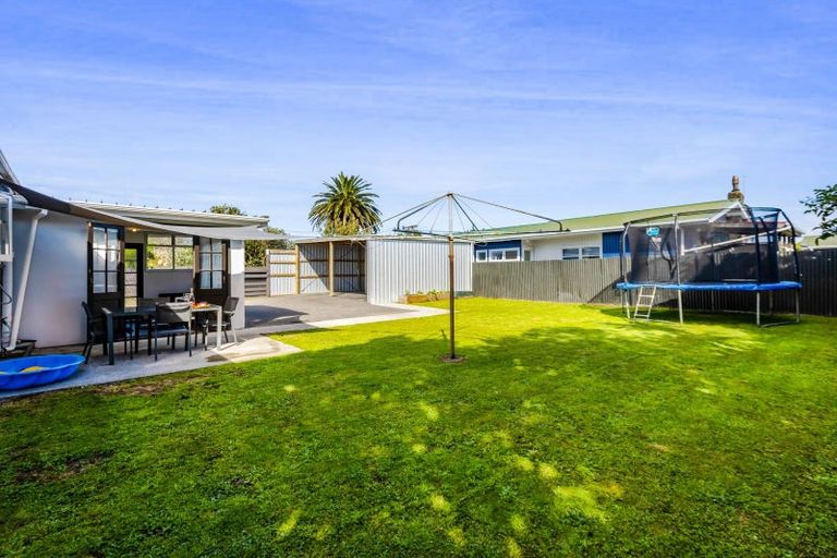 Photo of property in 59 Camberwell Road, Hawera, 4610