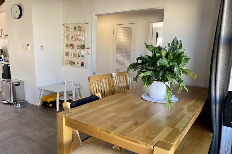 Photo of property in 68 Bruce Mclaren Road, Henderson, Auckland, 0612