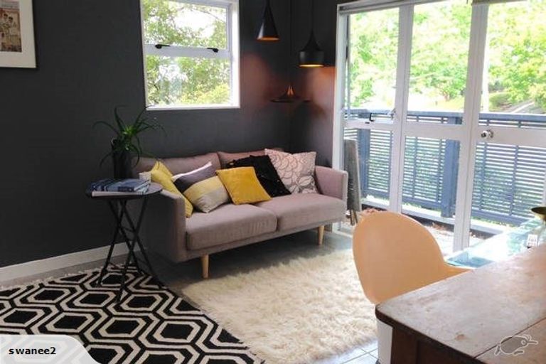 Photo of property in 14a Glade Place, Birkenhead, Auckland, 0626