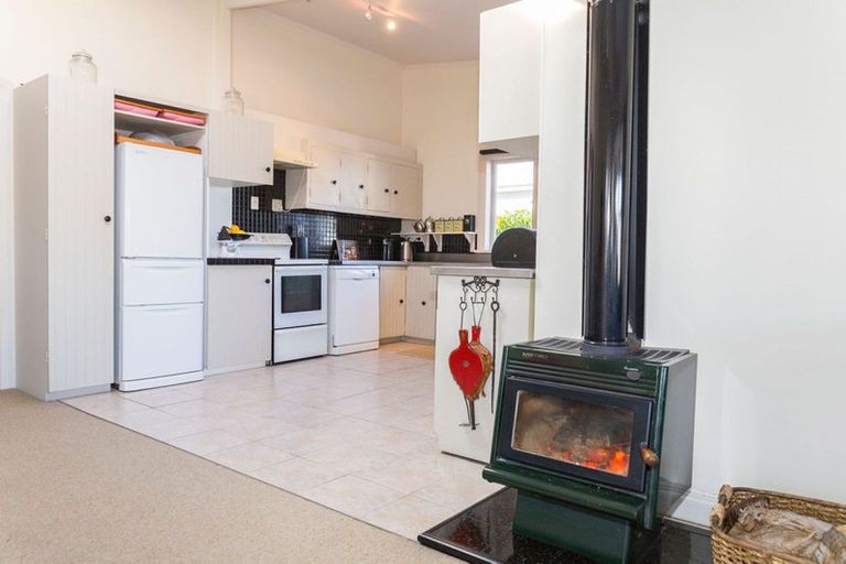 Photo of property in 12 Grant Street, Dannevirke, 4930