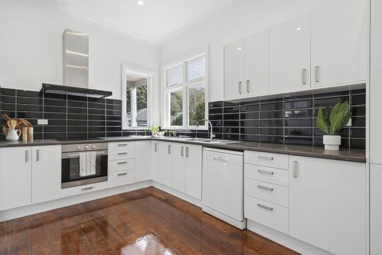 Photo of property in 112 Moxham Avenue, Hataitai, Wellington, 6021