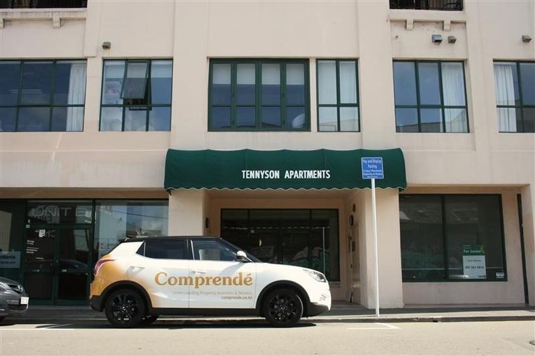 Photo of property in Tennyson Apartments, 16/25 Tennyson Street, Te Aro, Wellington, 6011