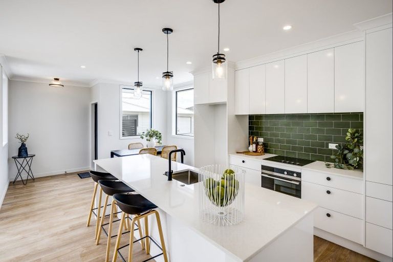 Photo of property in 21 West Place, Greenmeadows, Napier, 4112