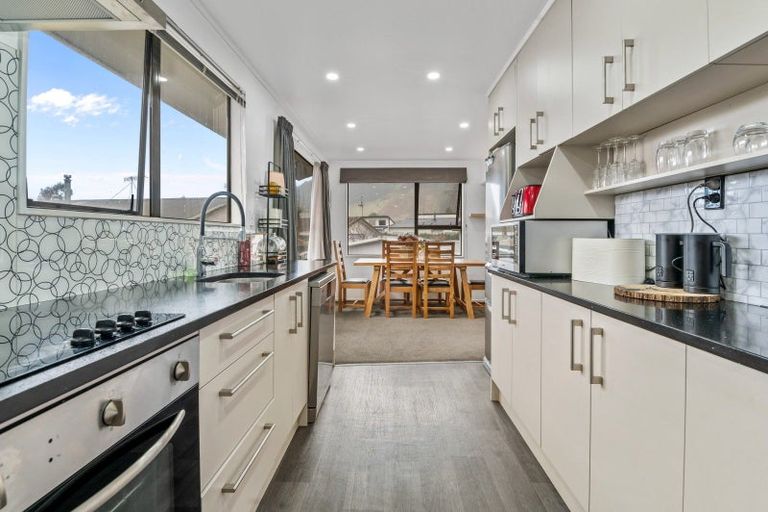 Photo of property in 17 Streamdale Place, Ngongotaha, Rotorua, 3010