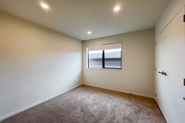 Photo of property in 46c Tiroroa Avenue, Te Atatu South, Auckland, 0610