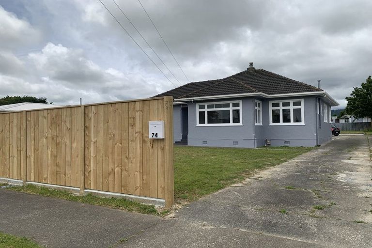 Photo of property in 74 Queenwood Road, Levin, 5510