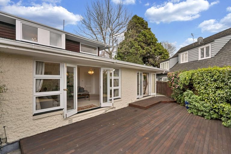 Photo of property in 2/2a Medbury Terrace, Fendalton, Christchurch, 8041