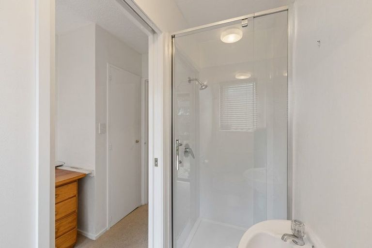 Photo of property in 1/25 Rubens Place, Burnside, Christchurch, 8053