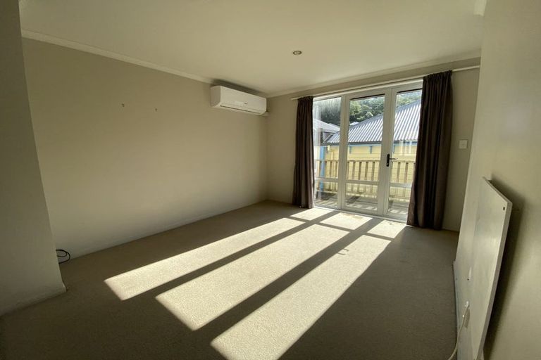 Photo of property in 146c Aro Street, Aro Valley, Wellington, 6021