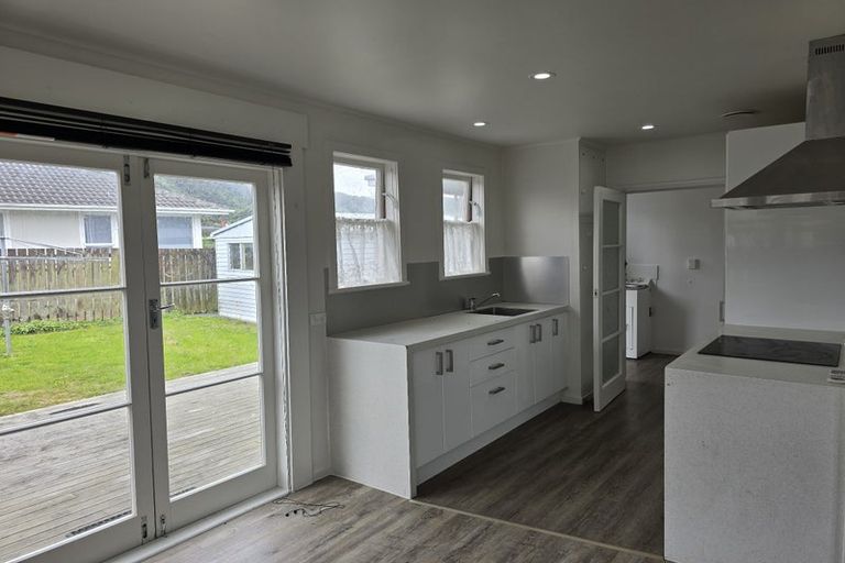 Photo of property in 26 Poole Street, Taita, Lower Hutt, 5011