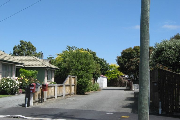 Photo of property in 20a Fairmile Place, Russley, Christchurch, 8042