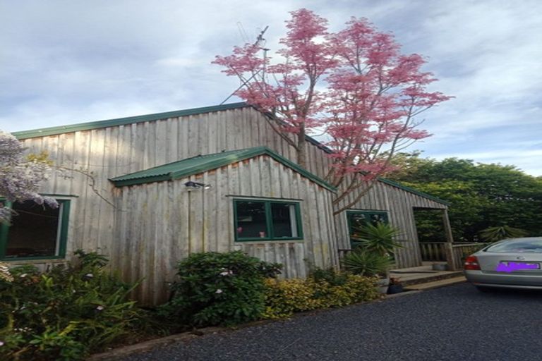 Photo of property in 358 Kimberley Road, Levin, 5571